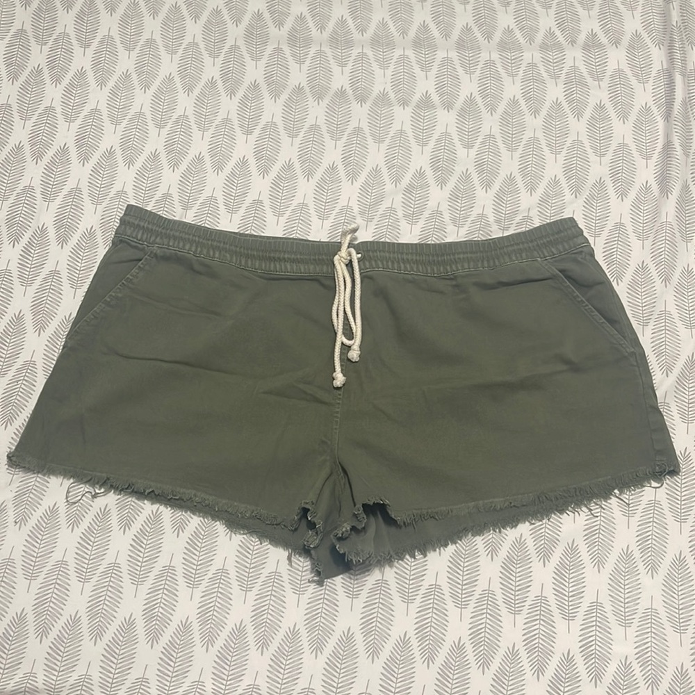 NWOT Aerie Frayed Hem Shorts